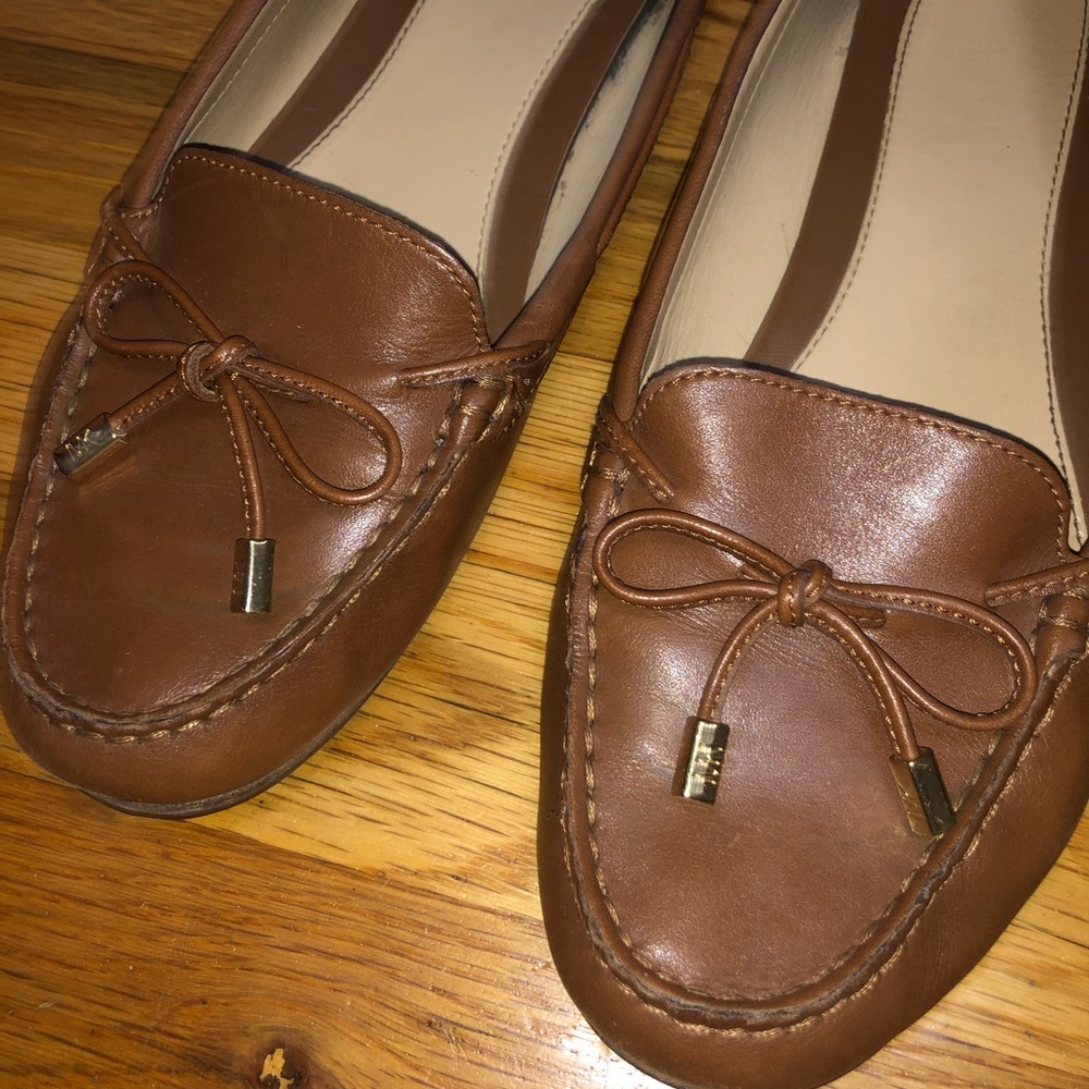 😍⬇️$110 Michael Kors Sutton Leather flats